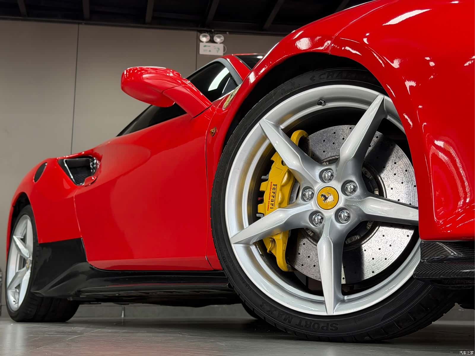 Ferrari 488, 2016 7