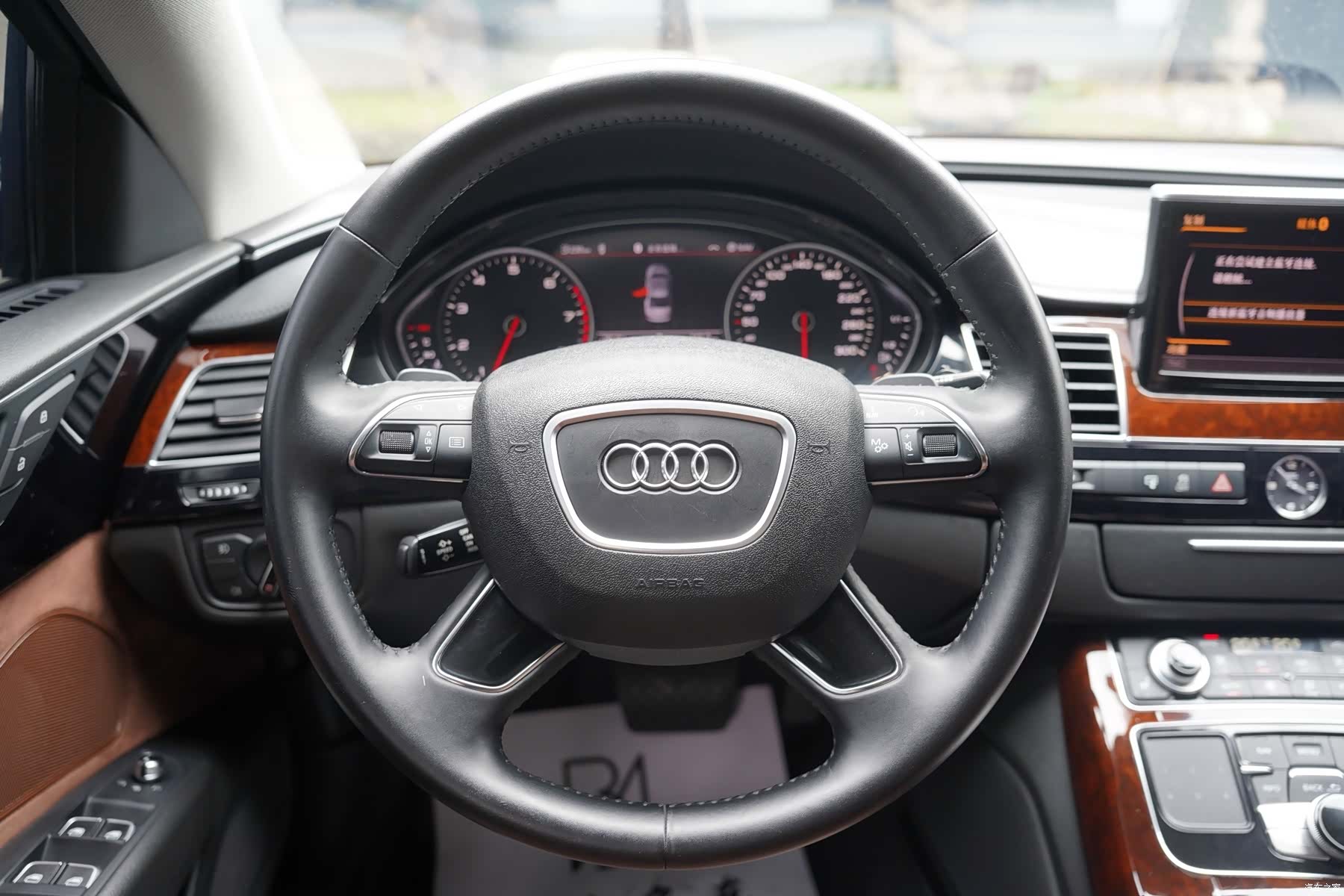 Audi A8L, 2011 18