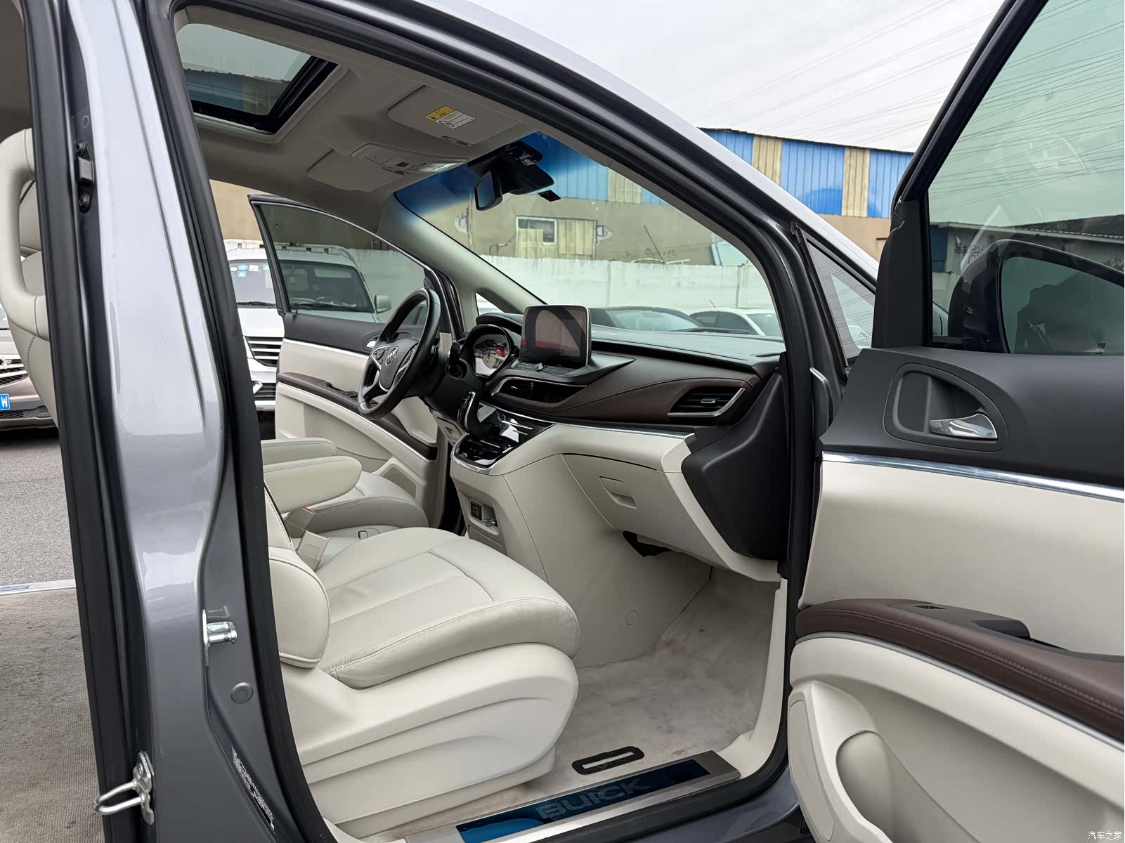 Buick GL8, 2021 12