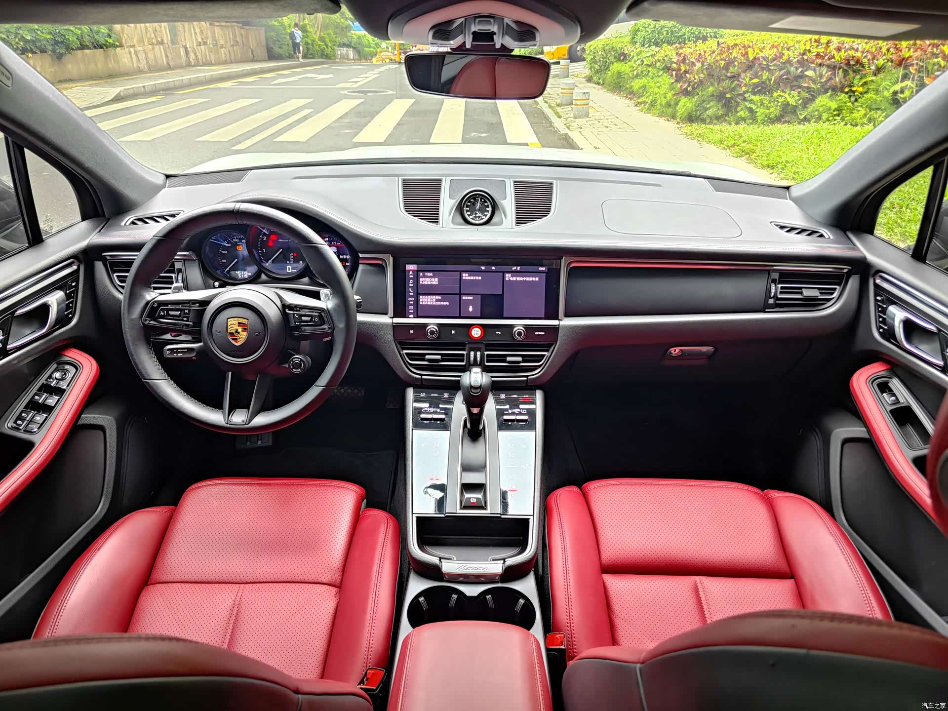 Porsche Macan, 2023 8