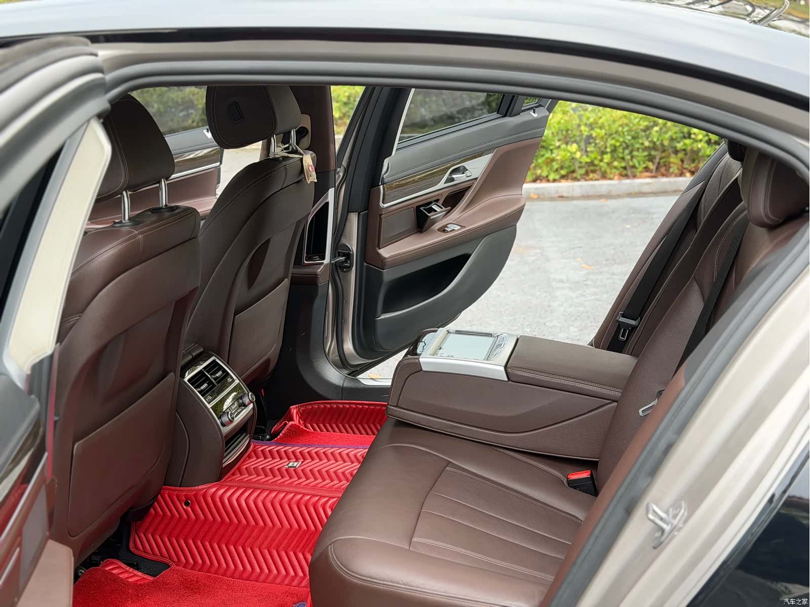 BMW 7 Series, 2017 11