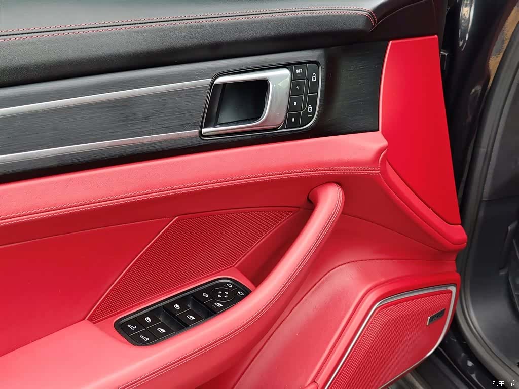 Porsche Panamera, 2023 13