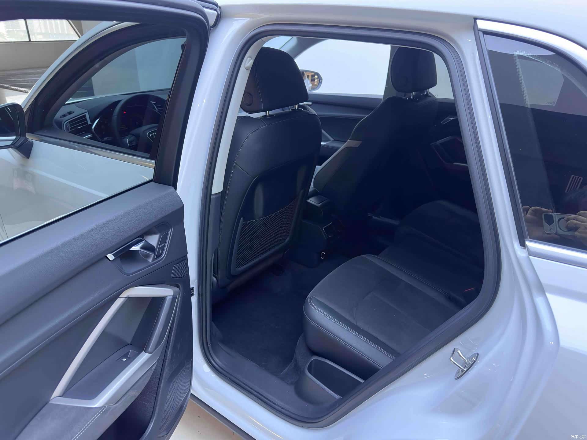 Audi Q3, 2023 11