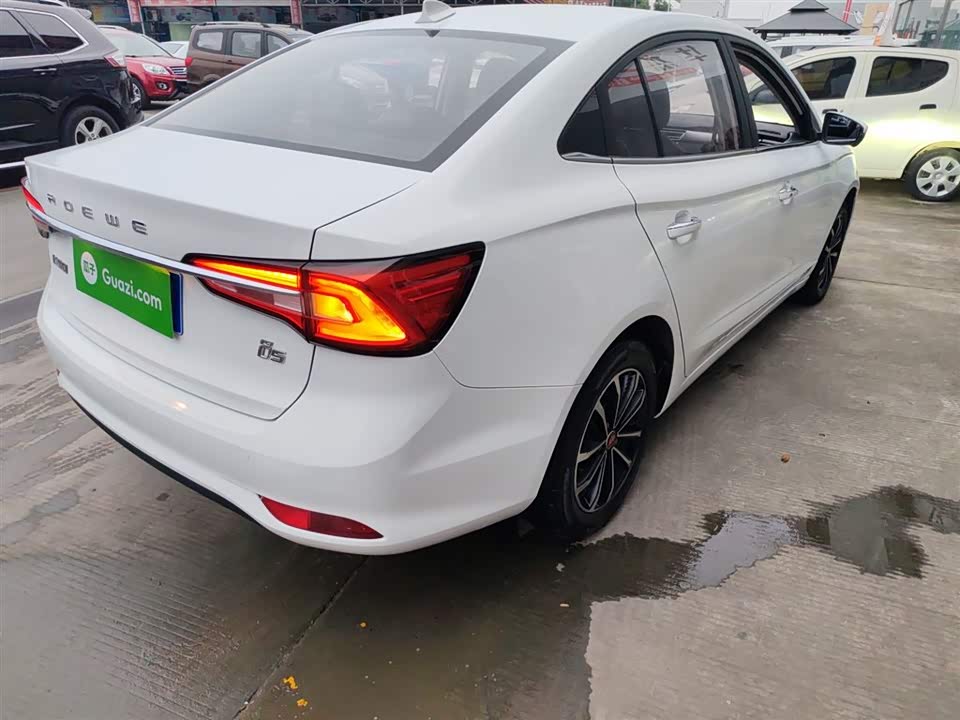 Roewe i5