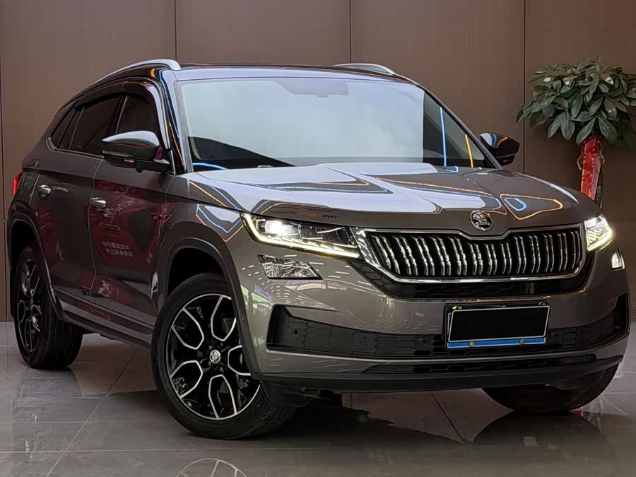 Škoda Kodiaq GT 2021, фото 2