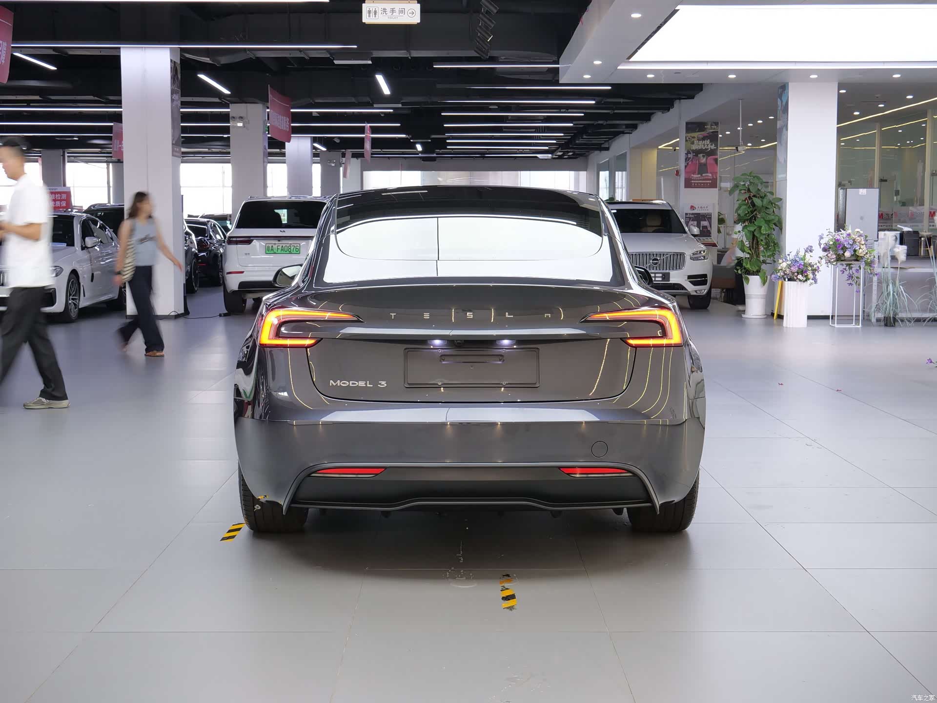 Tesla Model 3, 2024 6