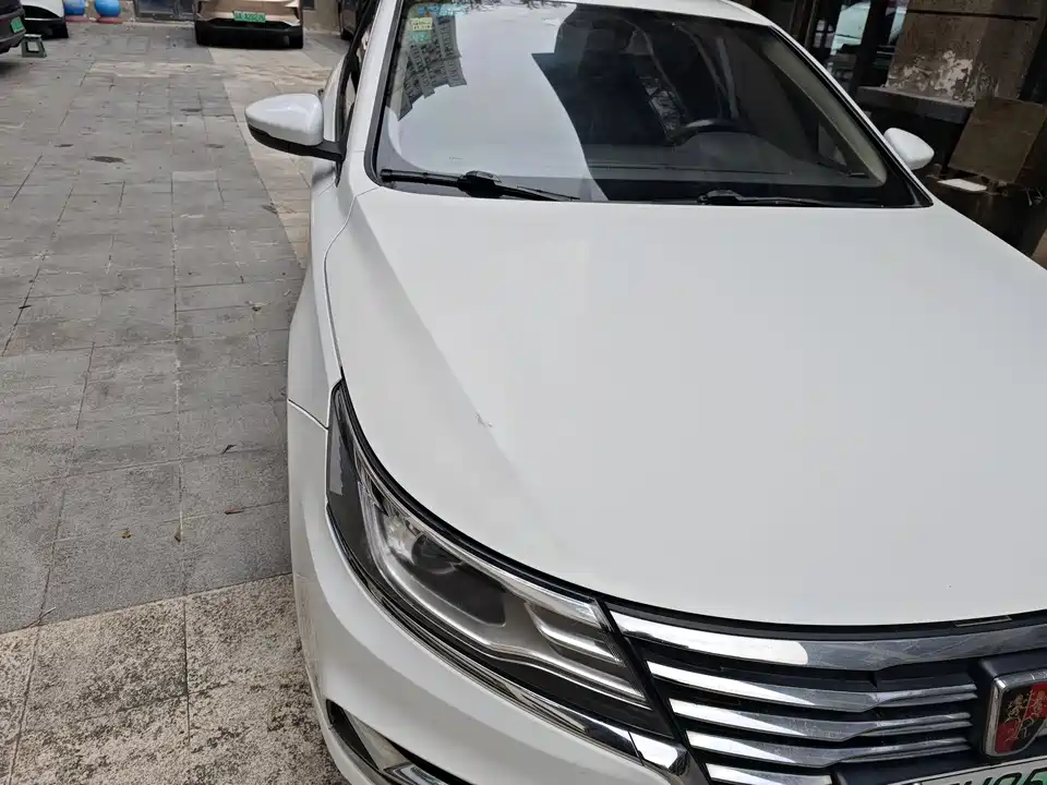 Roewe i6