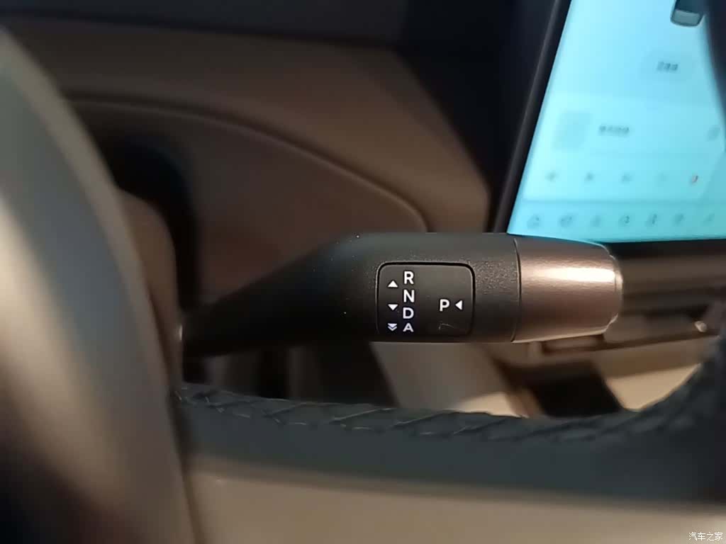 Li Auto MEGA, 2024 14