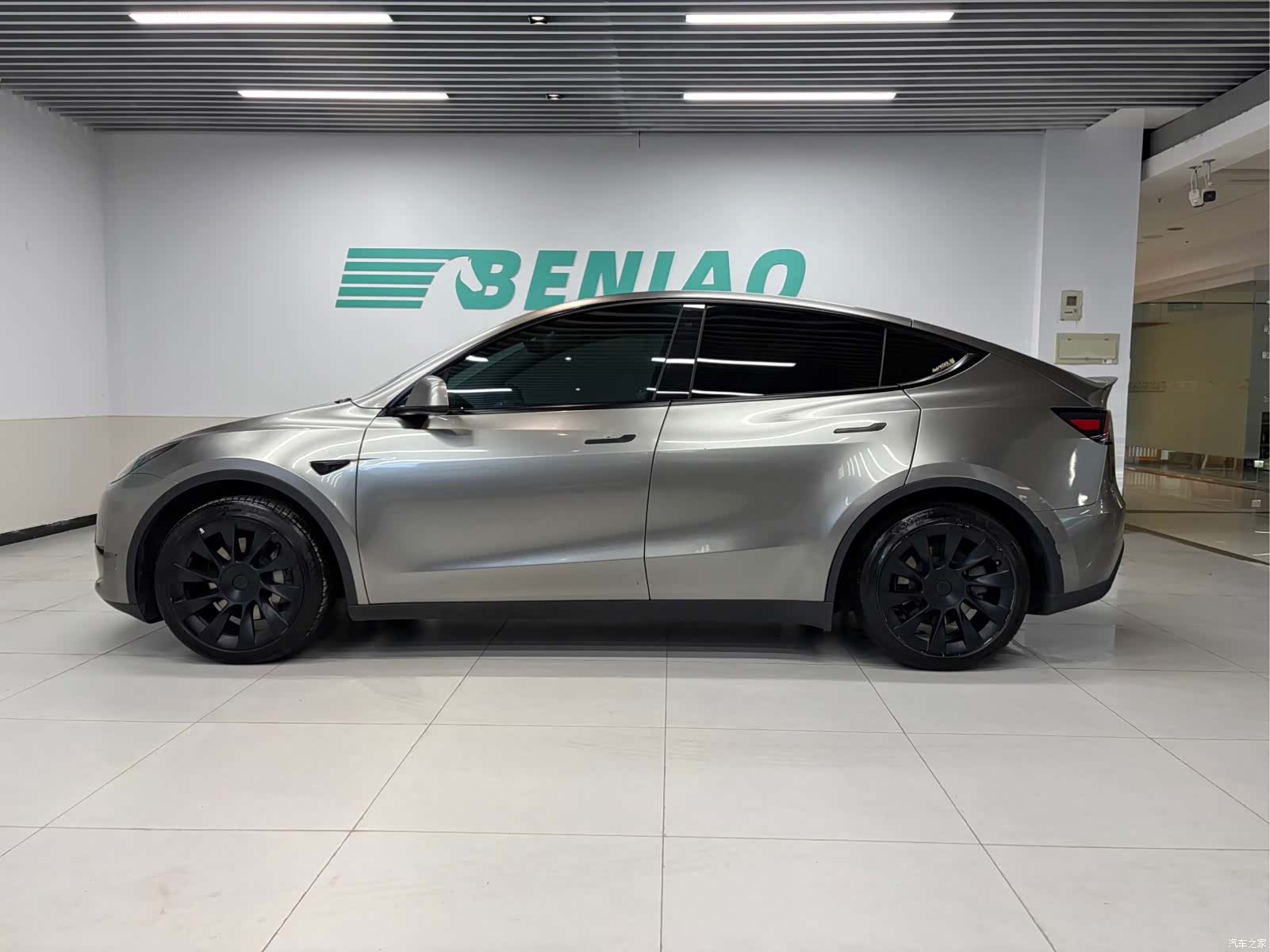 Tesla Model Y, 2022 3