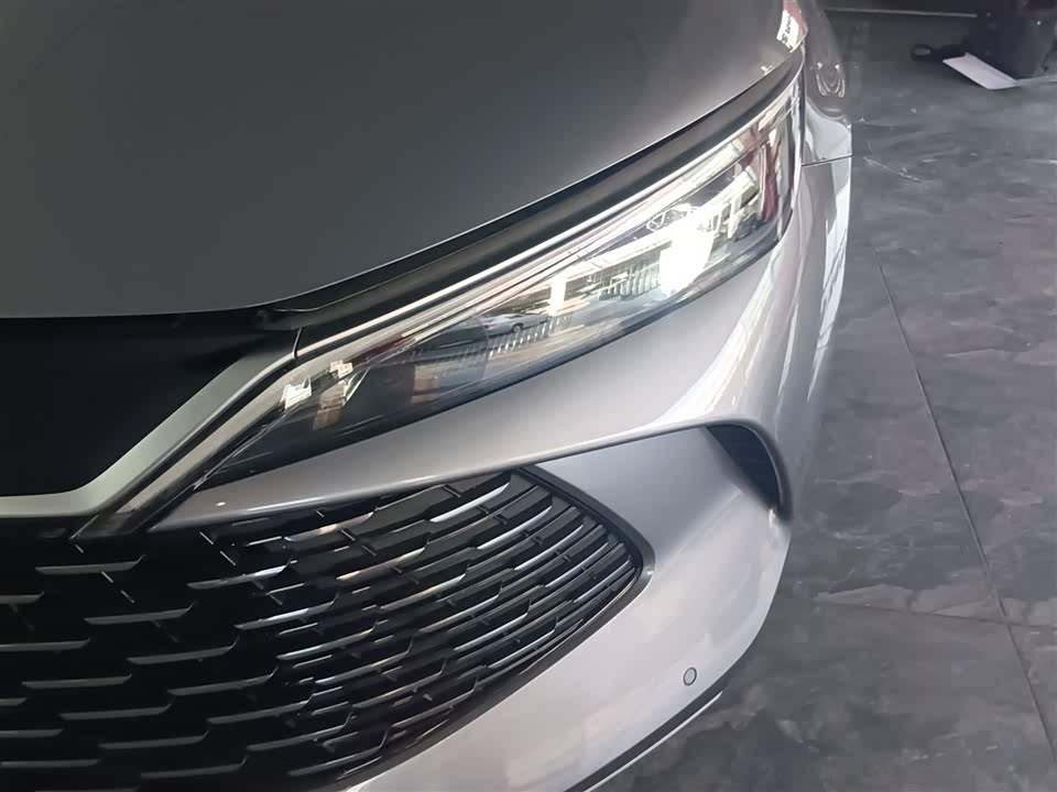 BYD Qin L