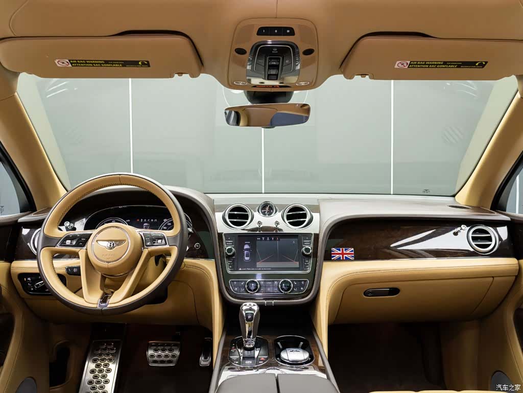 Bentley Bentayga, 2017 15
