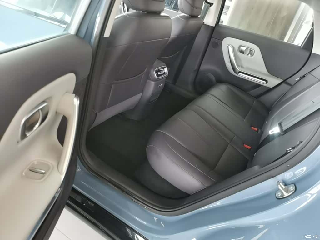Leapmotor B01, 2025 17