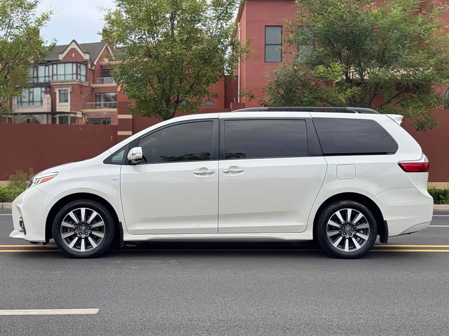 Toyota SIENNA 2019, фото 31