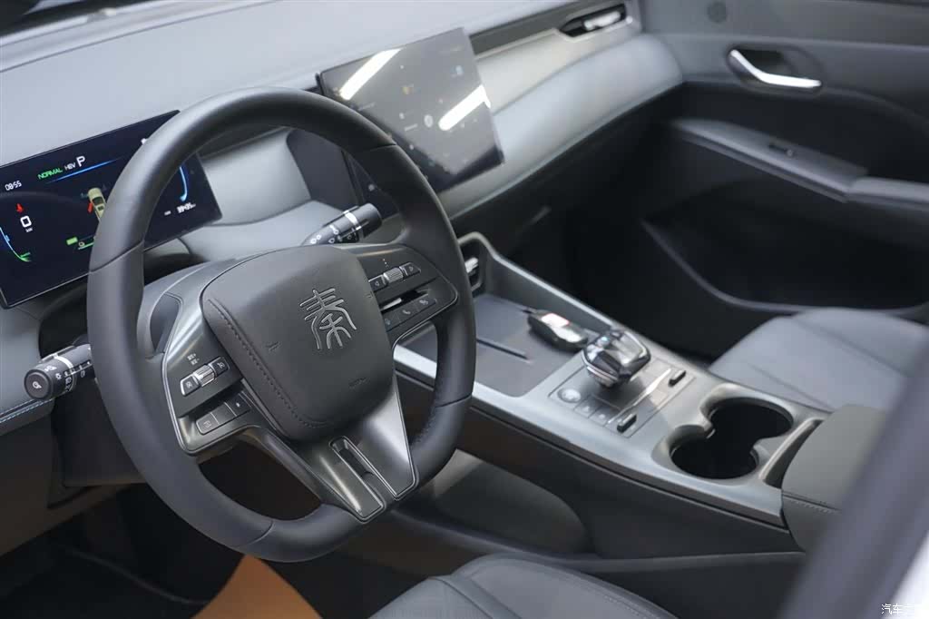 BYD Qin, 2025 10