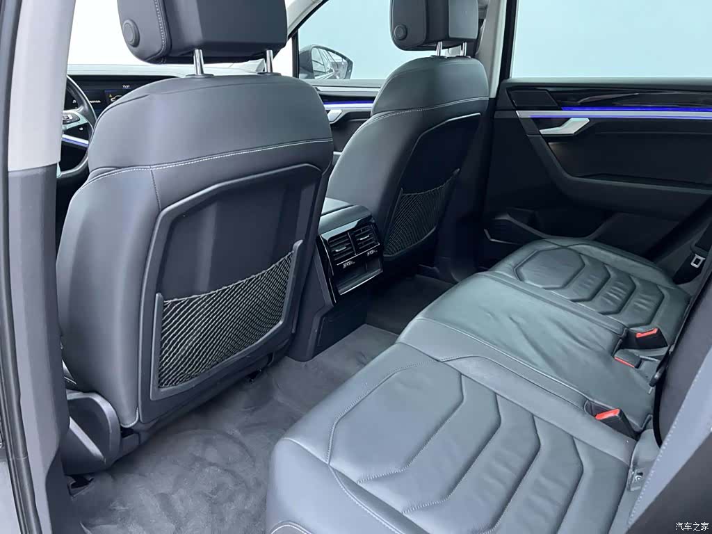 Volkswagen Touareg, 2019 19