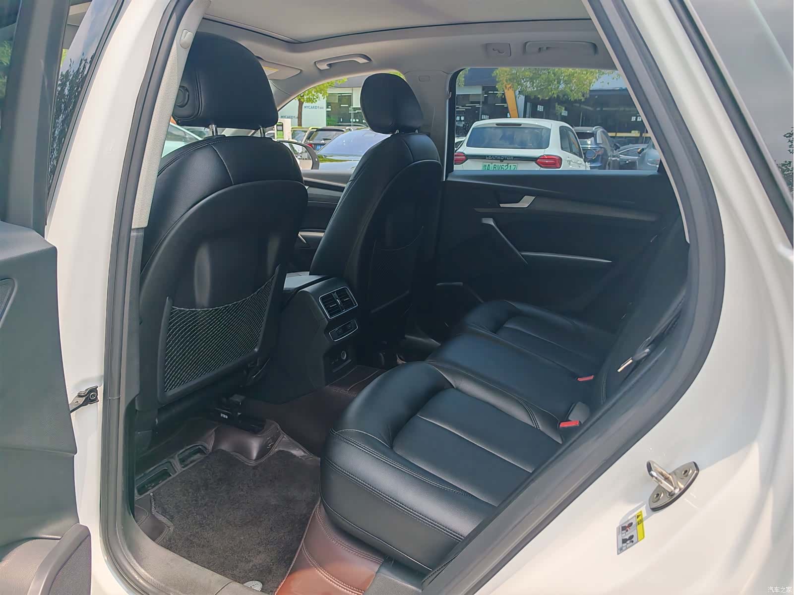 Audi Q5L, 2019 11