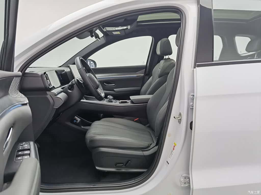 BYD Song, 2025 10