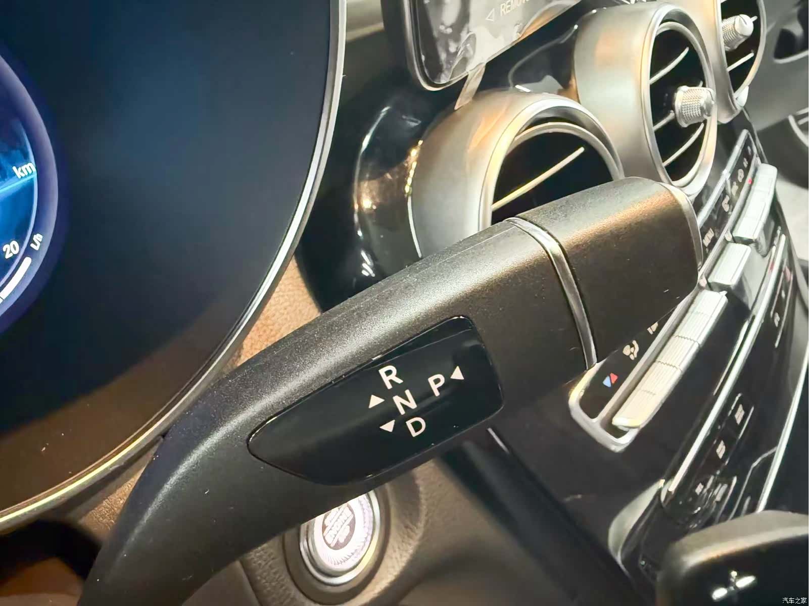 Mercedes-Benz GLC, 2022 13