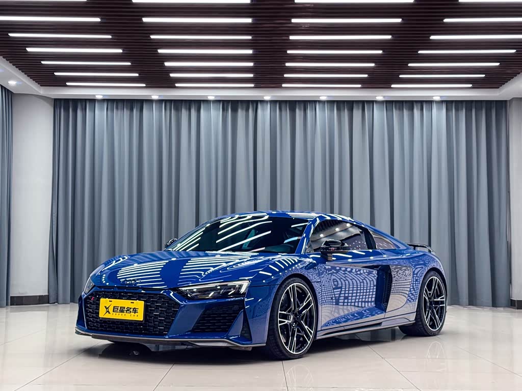 Audi R8