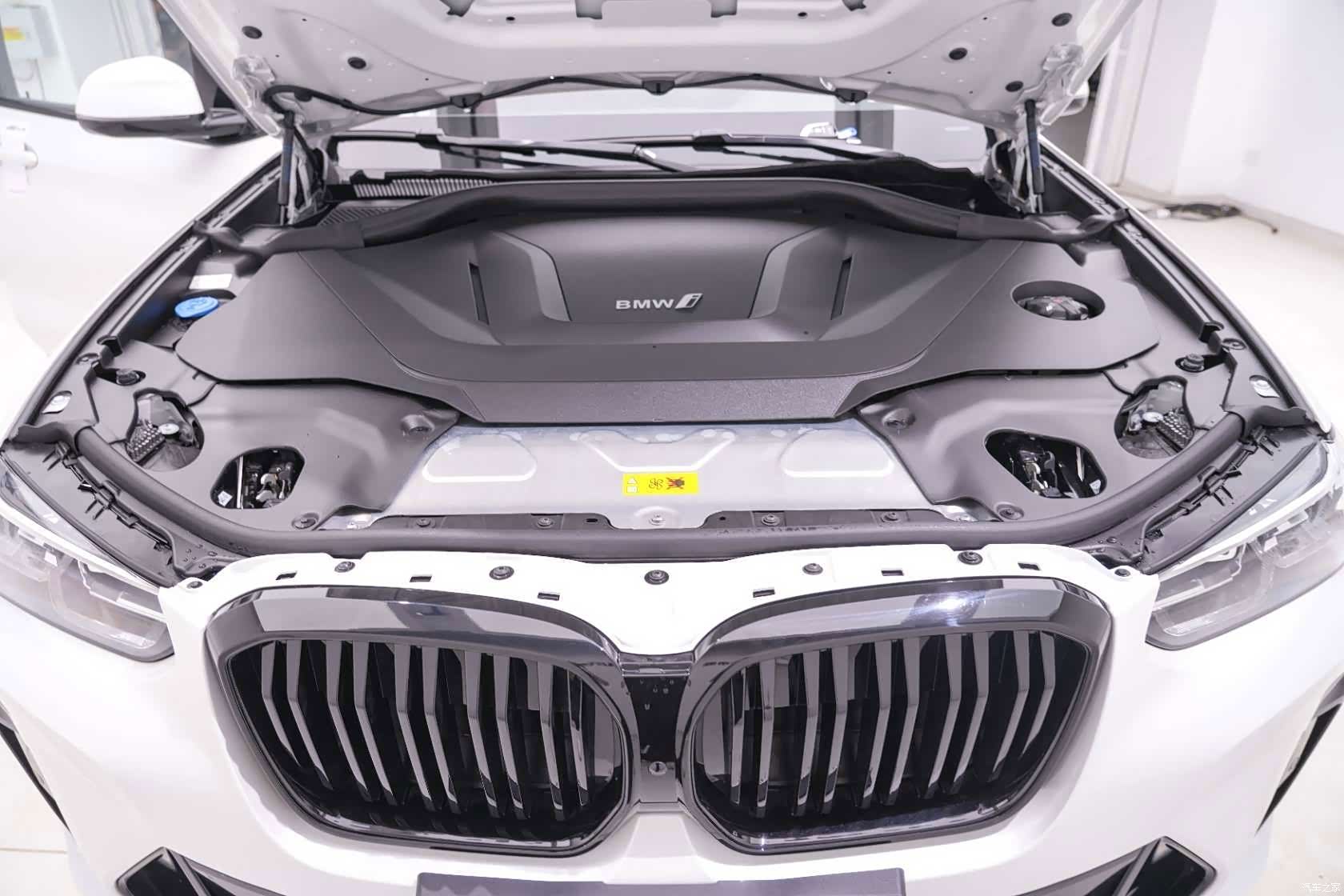 BMW iX3, 2023 21