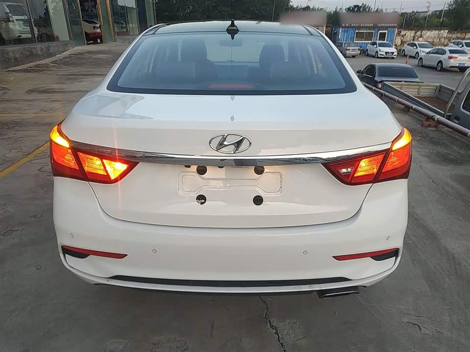 Hyundai Name picture