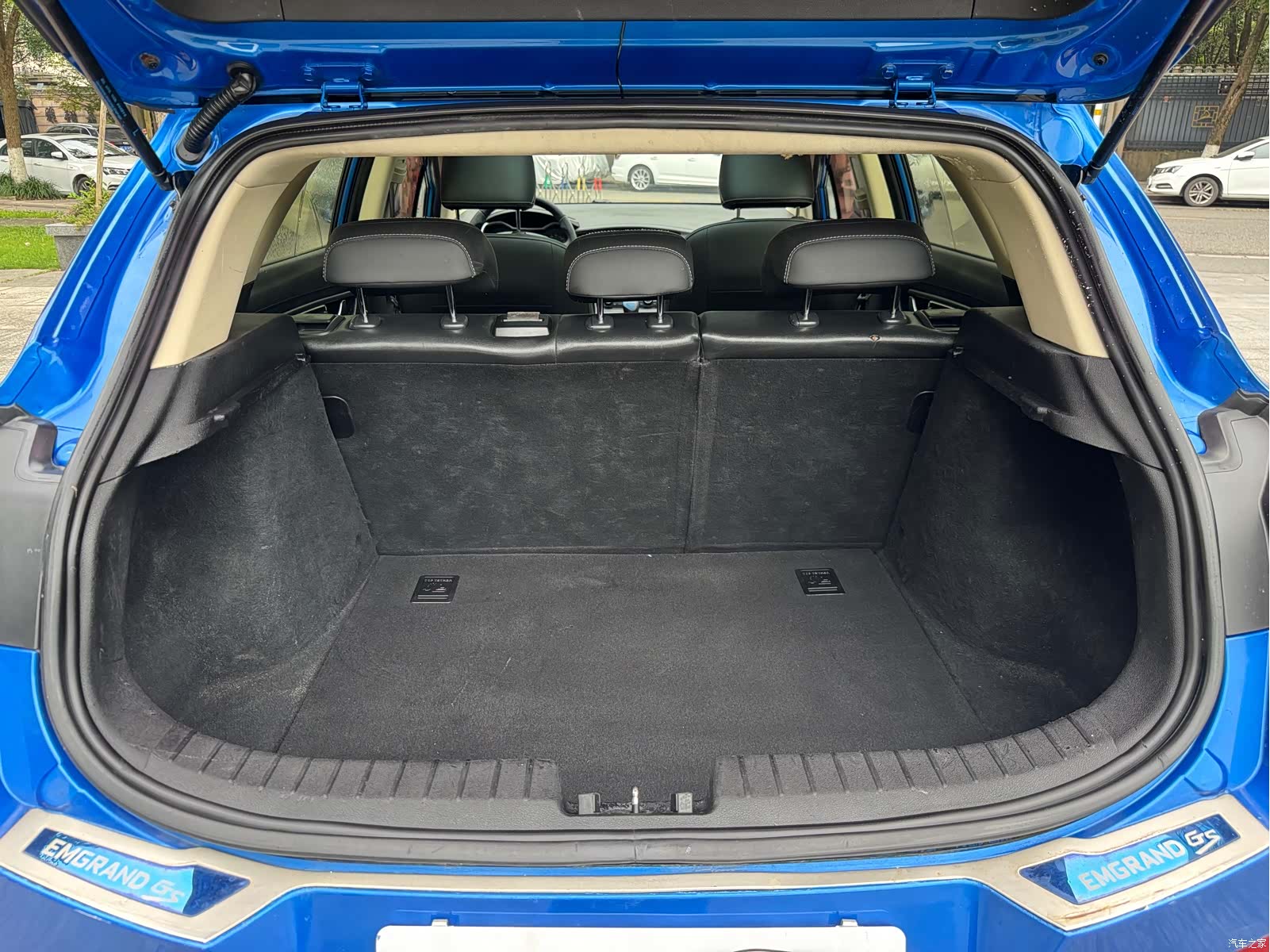 Geely Emgrand, 2017 14