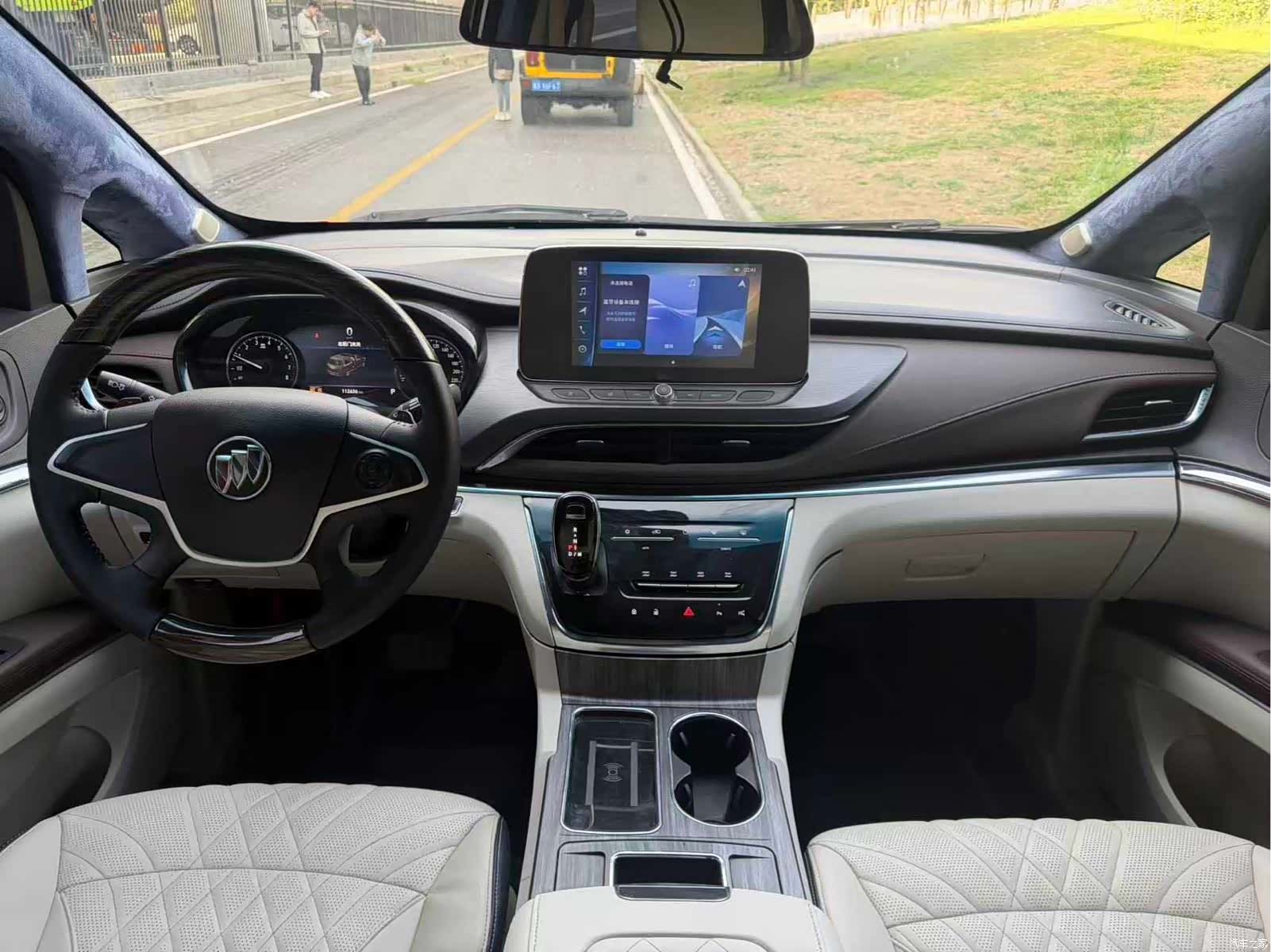 Buick GL8, 2022 9