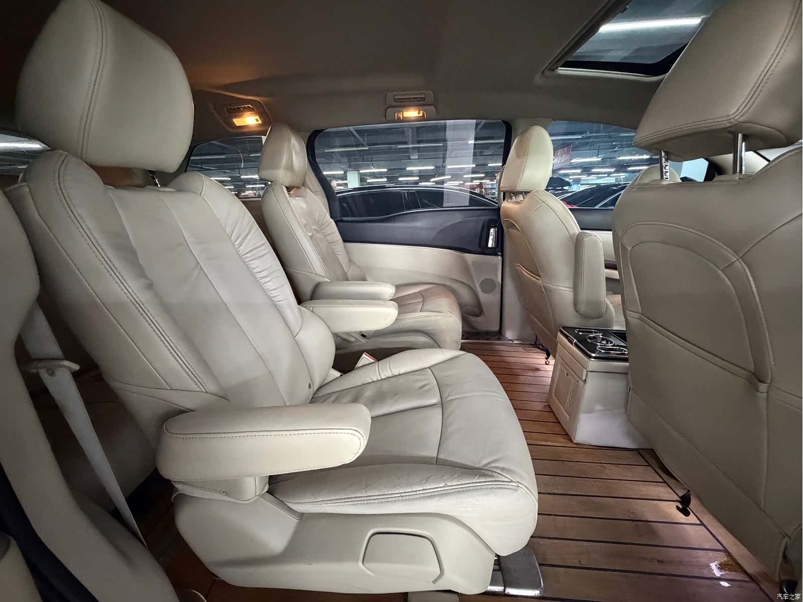 Buick GL8, 2018 4
