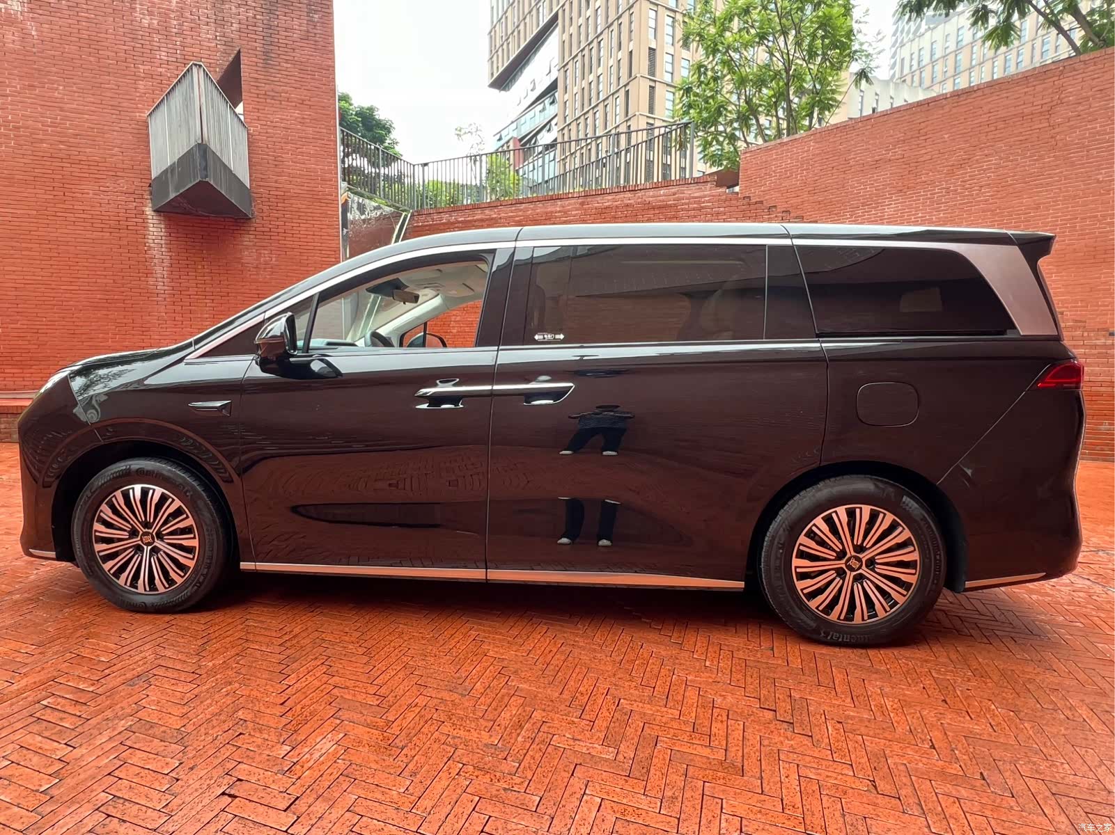 BYD Xia, 2025 8