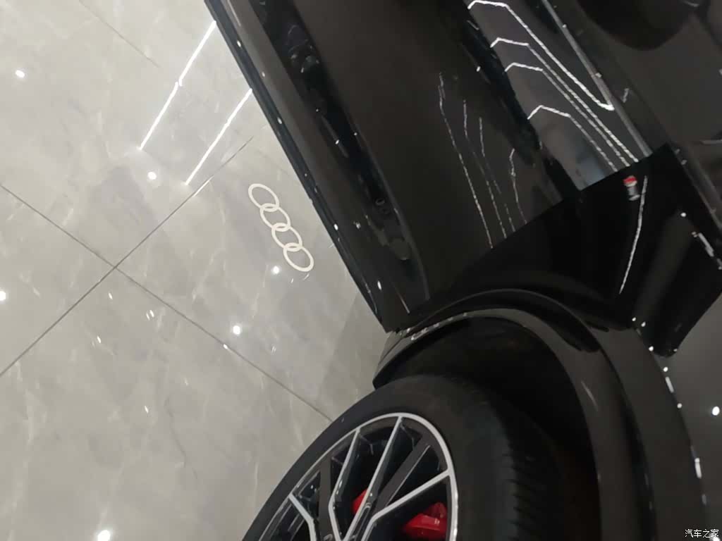 Audi Q5L, 2025 21