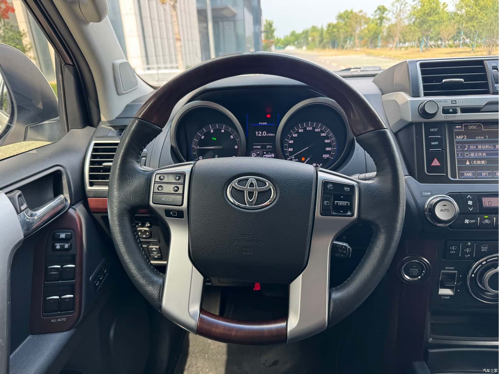 Toyota Prado, 2014 19