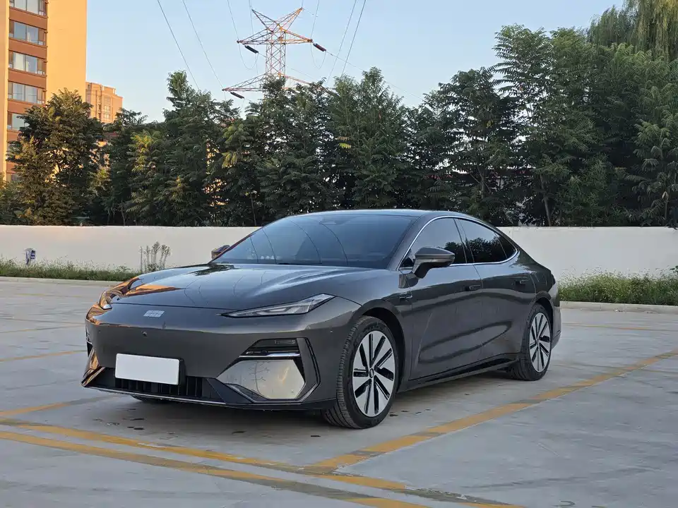 Geely Galaxy Galaxy E8