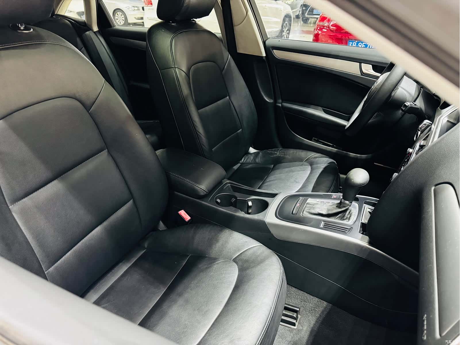 Audi A4L, 2011 8