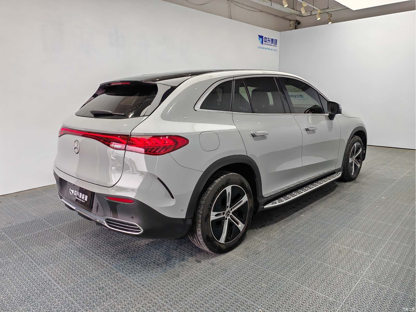 Mercedes-Benz EQE, 2024 6