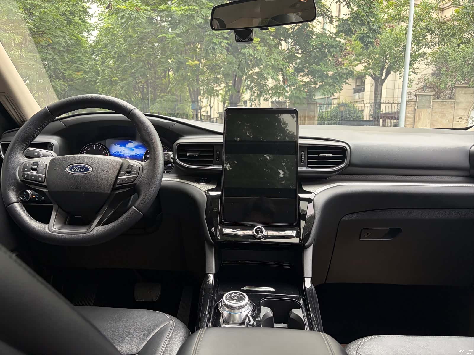Ford Explorer, 2022 21