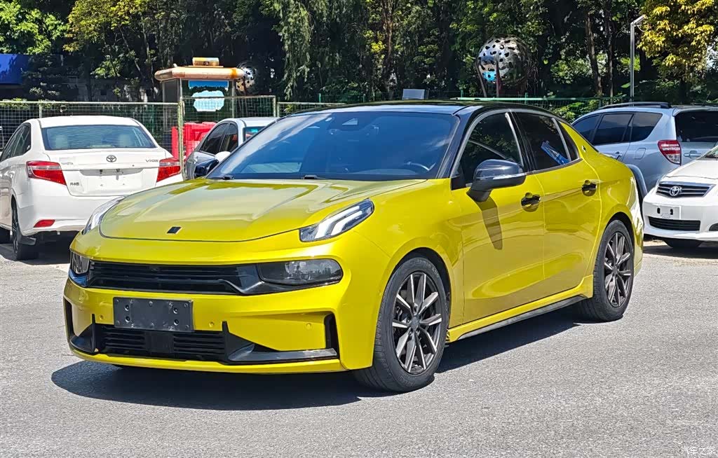 Lynk & Co 01
