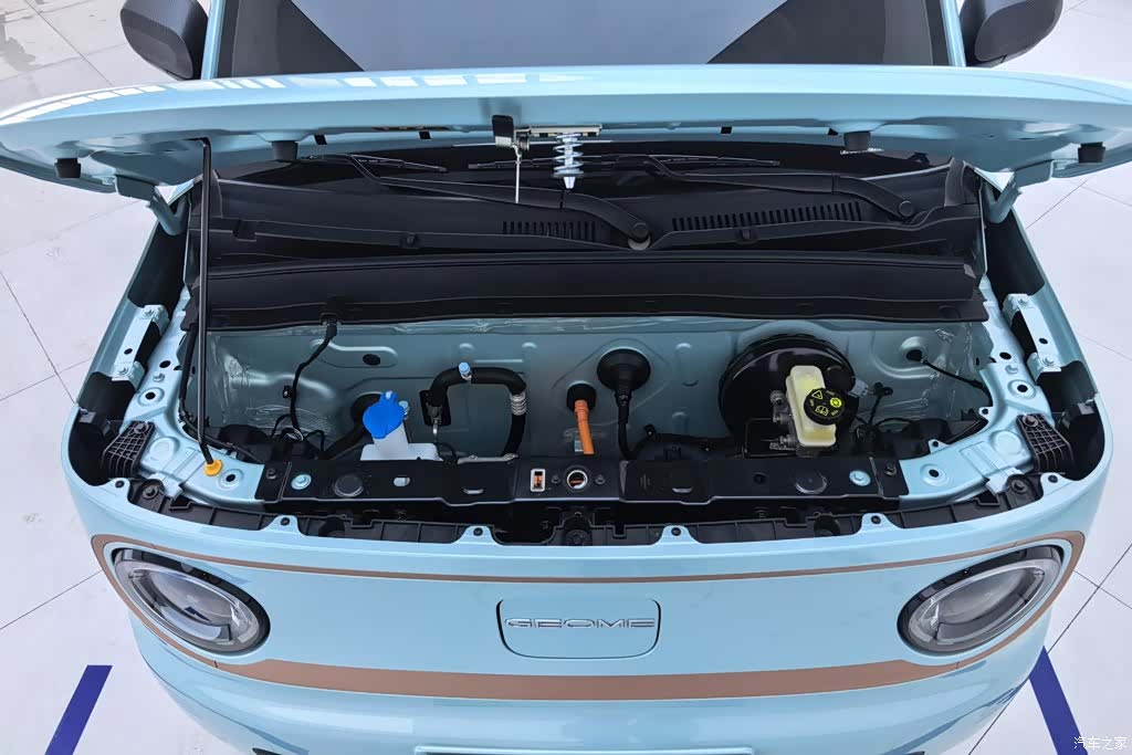 Geely Panda, 2025 10