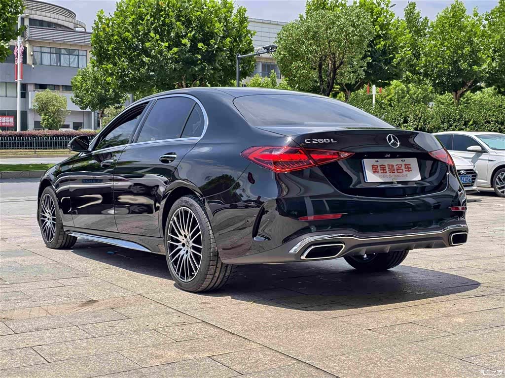 Mercedes-Benz C-Class, 2026 11