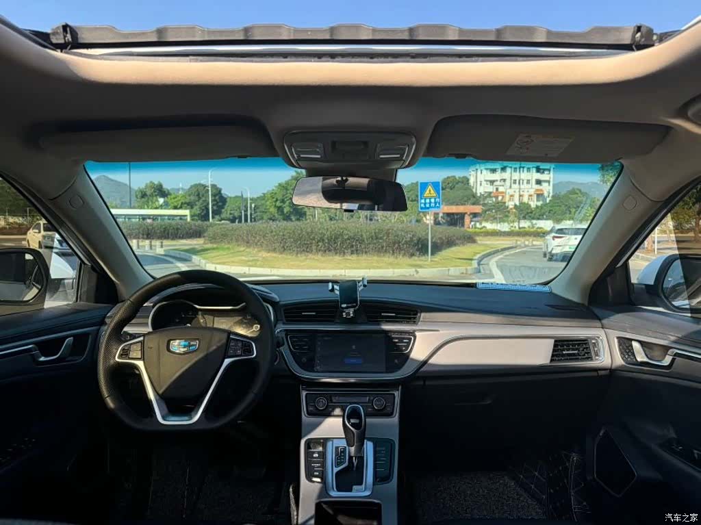 Geely Emgrand, 2018 все фото