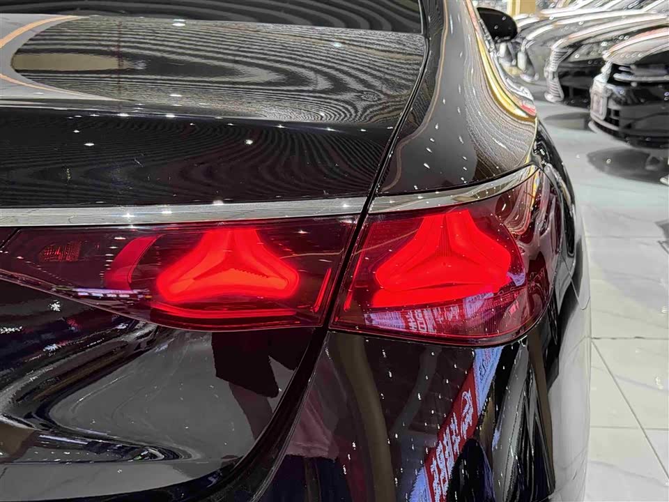 Mercedes-Benz E-class Mercedes-Benz E-class
