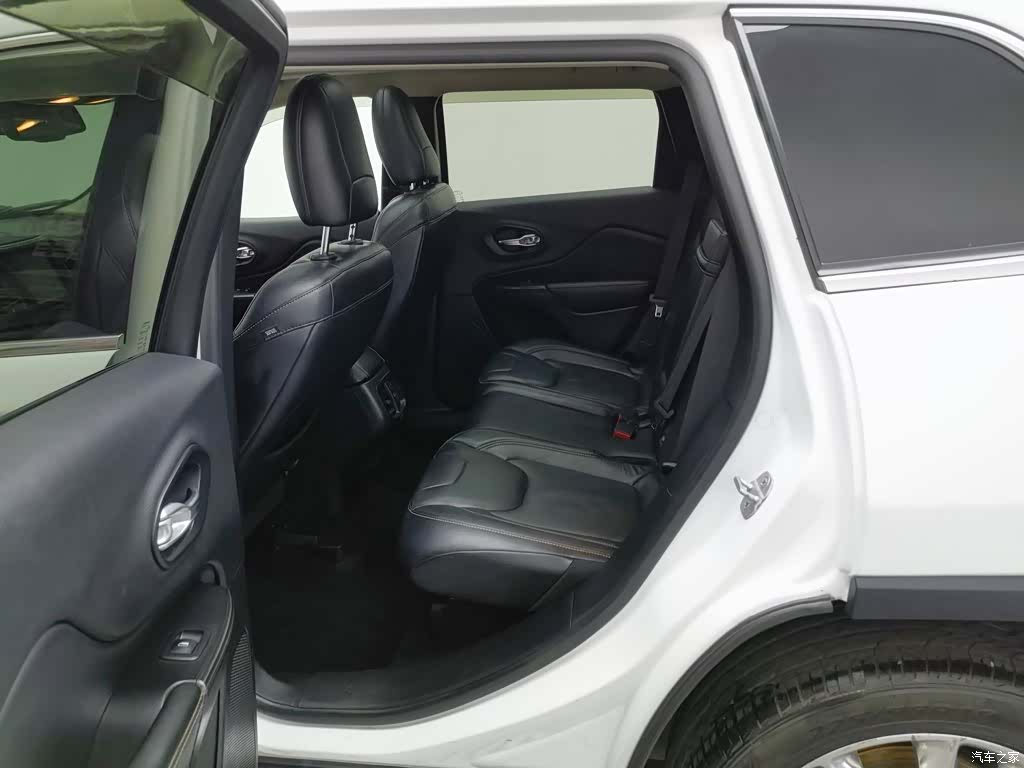 Jeep Cherokee, 2014 15