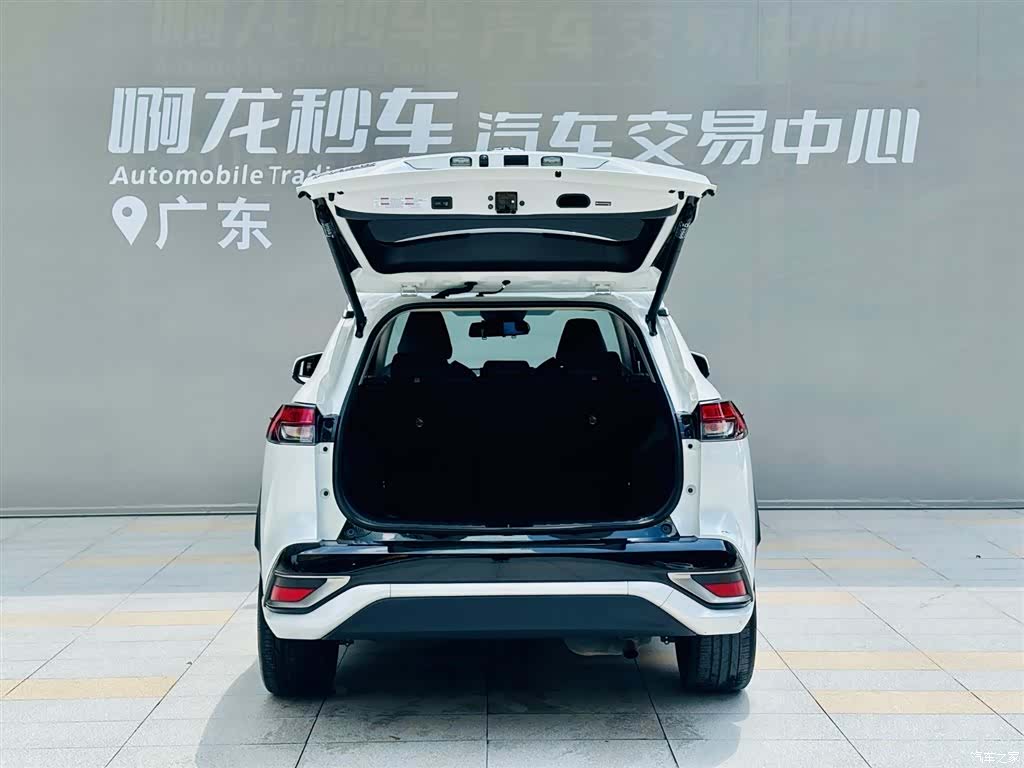 Toyota Frontlander, 2023 17