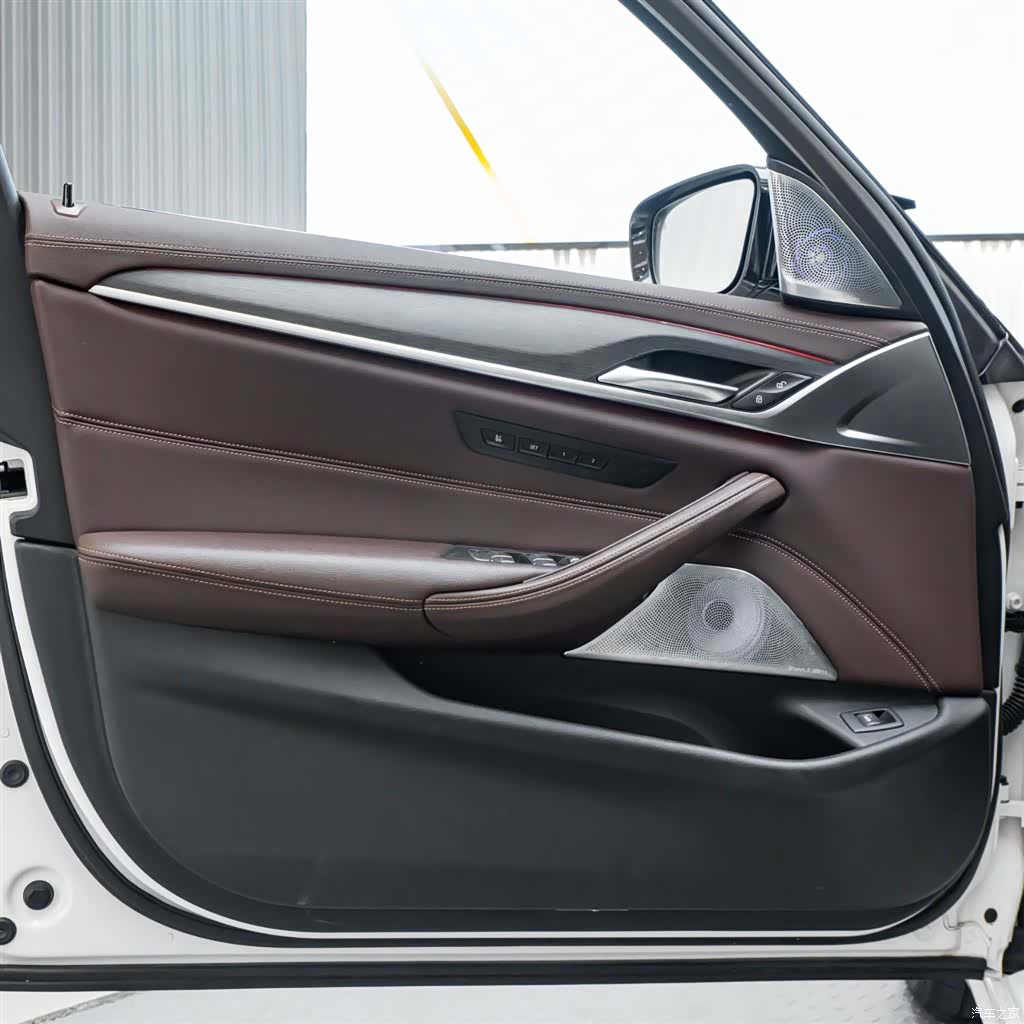 BMW 5 Series, 2022 22