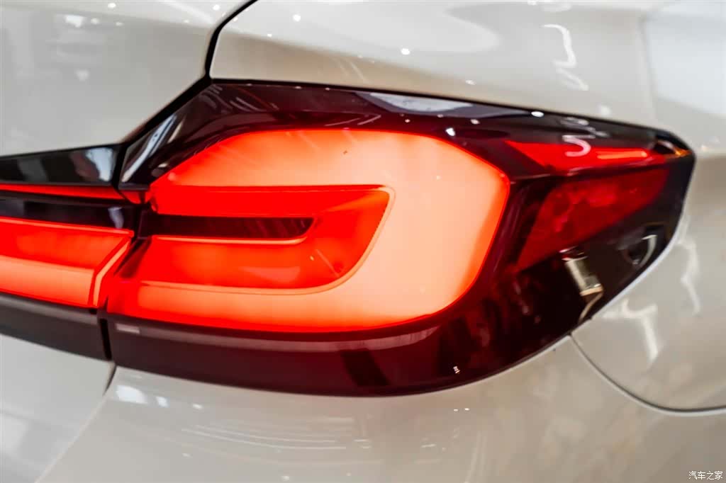 BMW 5 Series, 2022 7