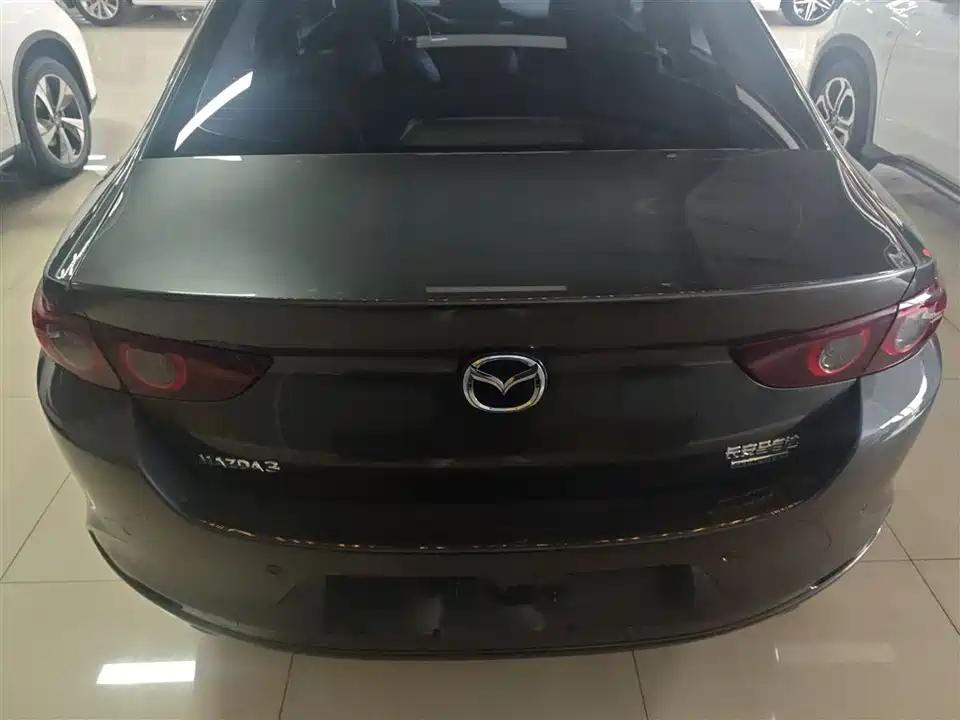 Mazda 3 Angkesaila
