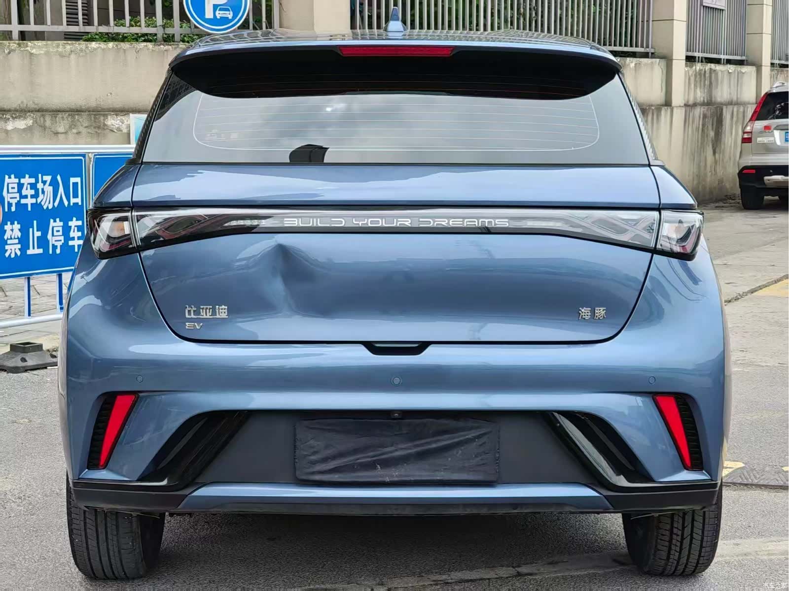 BYD Dolphin, 2025 все фото