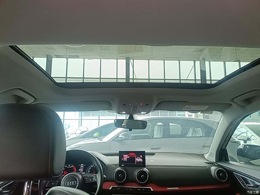 Audi Q2L, 2019 18