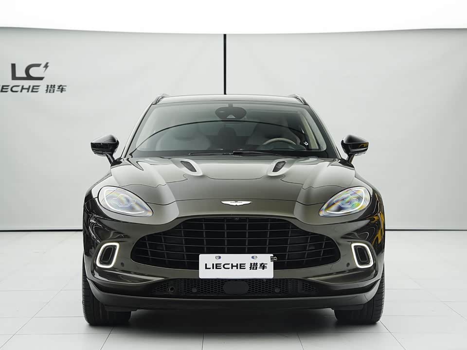 Aston Martin DBX Aston Martin DBX