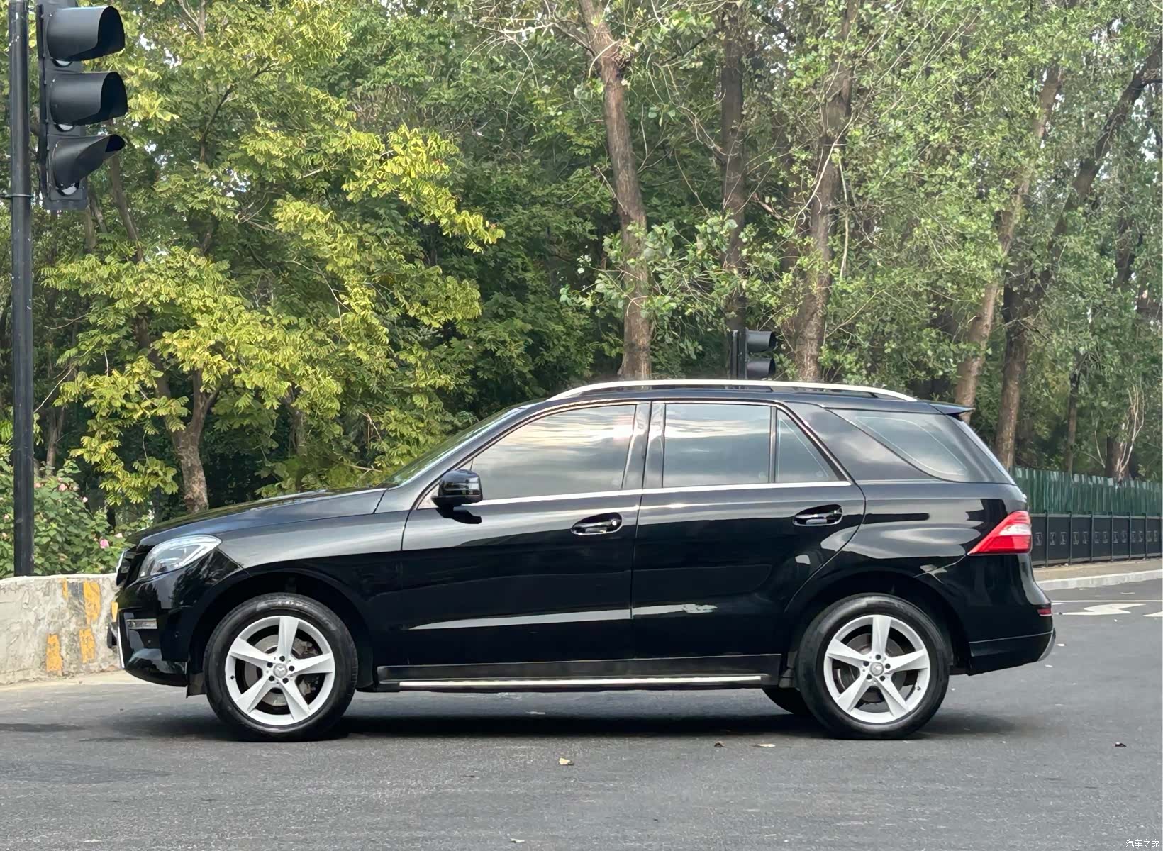 Mercedes-Benz M-Class, 2015 4