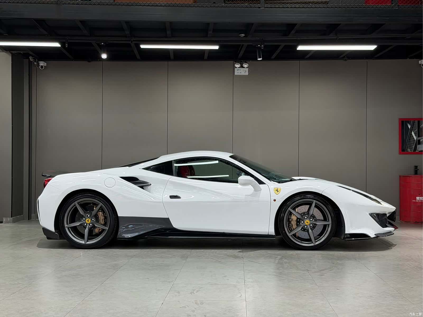 Ferrari 488, 2020 8
